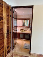 Fully Staffed, Beach Frontage Luxury Villa