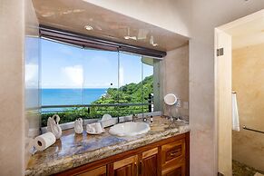 Fully Staffed, Beach Frontage Luxury Villa
