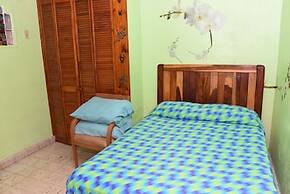 Room in B&B - Cancun Guest House 6
