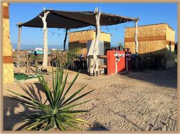 Room in Guest Room - Camp - Santos Cabanas