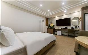Amare Hotel