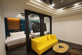 Amare Hotel