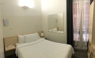 Azur Hotel