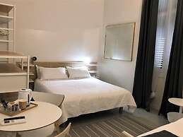 Azur Hotel