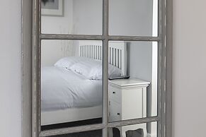 The Sleep-Inn Hare