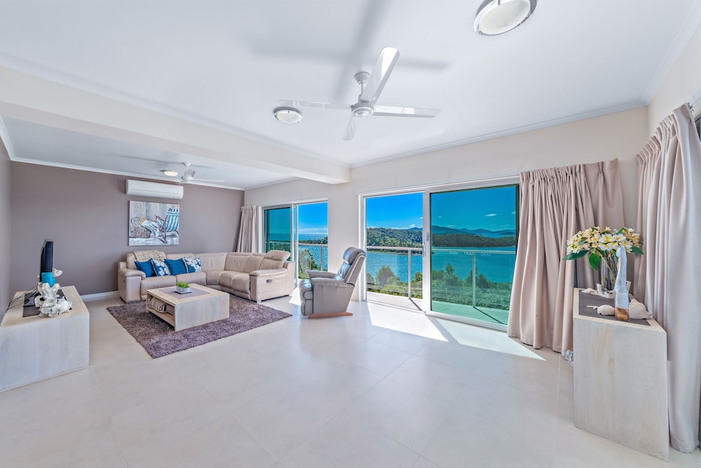 Panoramic Island Views