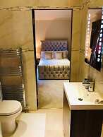Beautiful 4-bed Villa in Glasgow