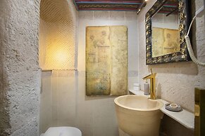 Cappadocia Fairy Chimneys Selfie Cave Hotels - Special Class