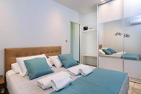 Xenios Dias Apartments