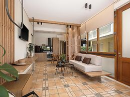 Xenios Dias Apartments