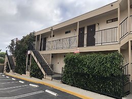Moonlight Beach Motel