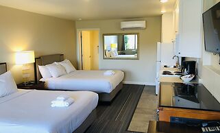 Moonlight Beach Motel