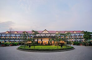 MAYFAIR Tea Resort