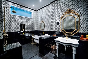 MAYFAIR Tea Resort