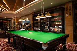 MAYFAIR Tea Resort