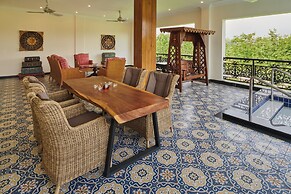 MAYFAIR Tea Resort