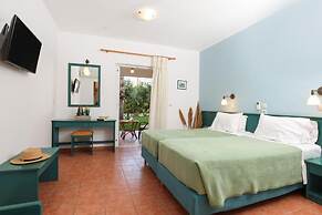 Three Stars Beach Hotel