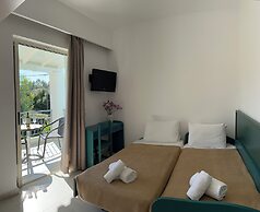 Three Stars Beach Hotel