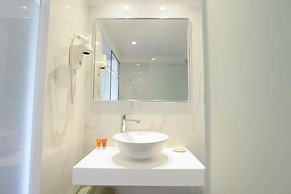 Three Stars Beach Hotel