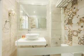 Three Stars Beach Hotel