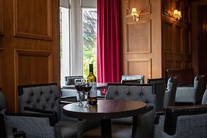 Claymore Hotel