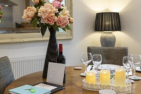 Cozy Nook Boutique Cottage