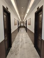 H n M The Boutique Hotel