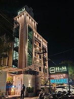 H n M The Boutique Hotel