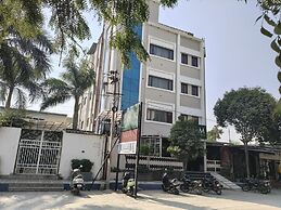 H n M The Boutique Hotel