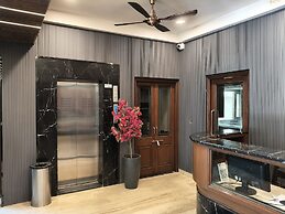 H n M The Boutique Hotel