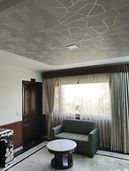 H n M The Boutique Hotel