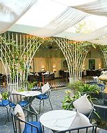 H n M The Boutique Hotel