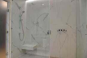 Apogee Boutique Hotel & Spa