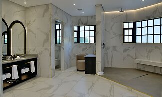 Apogee Boutique Hotel & Spa