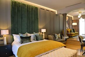 Apogee Boutique Hotel & Spa