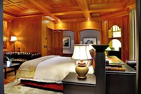 Apogee Boutique Hotel & Spa