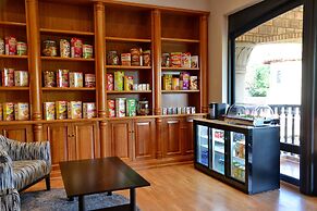 Apogee Boutique Hotel & Spa