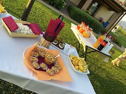 Villa in Cannara With Assisi Views