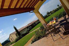 Villa in Cannara With Assisi Views