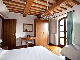 Villa in Cannara With Assisi Views