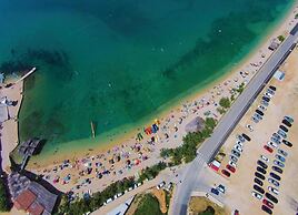 Mandre Coastal Hideaway