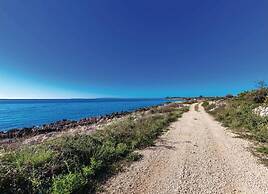 Mandre Coastal Hideaway