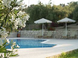 Gorgeous Villa in Adele With Pool and Lovely Garden