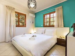 Gorgeous Villa in Adele With Pool and Lovely Garden