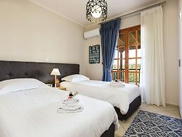 Gorgeous Villa in Adele With Pool and Lovely Garden