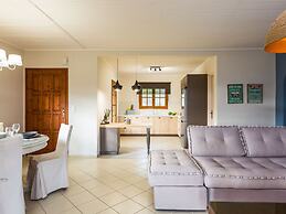 Gorgeous Villa in Adele With Pool and Lovely Garden