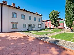 Garden & Wine Country Stay