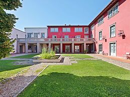 Garden & Wine Country Stay