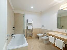 Garden & Wine Country Stay