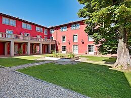 Garden & Wine Country Stay